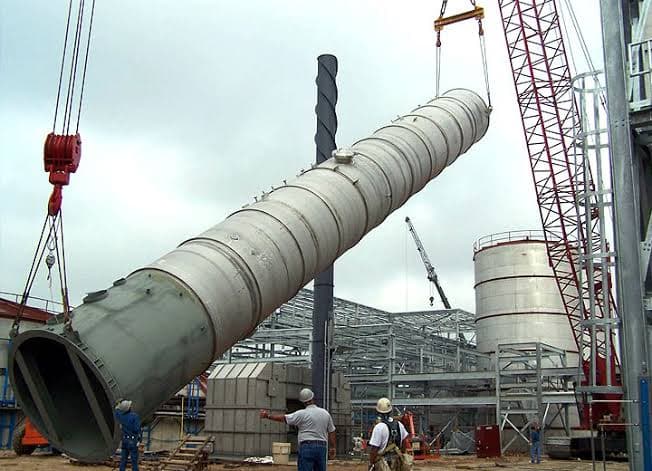 Heavy equipment erection